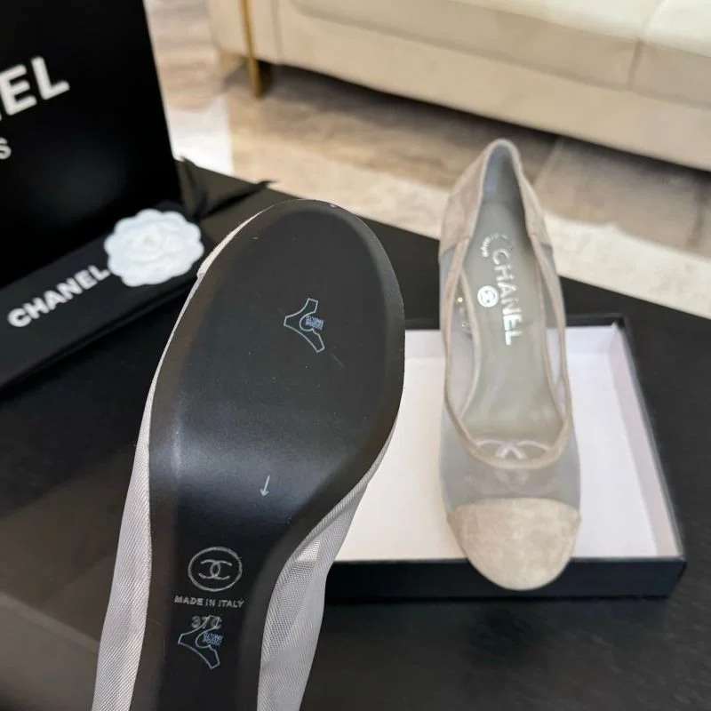 Chanel Heeled Shoes Youthful 18150