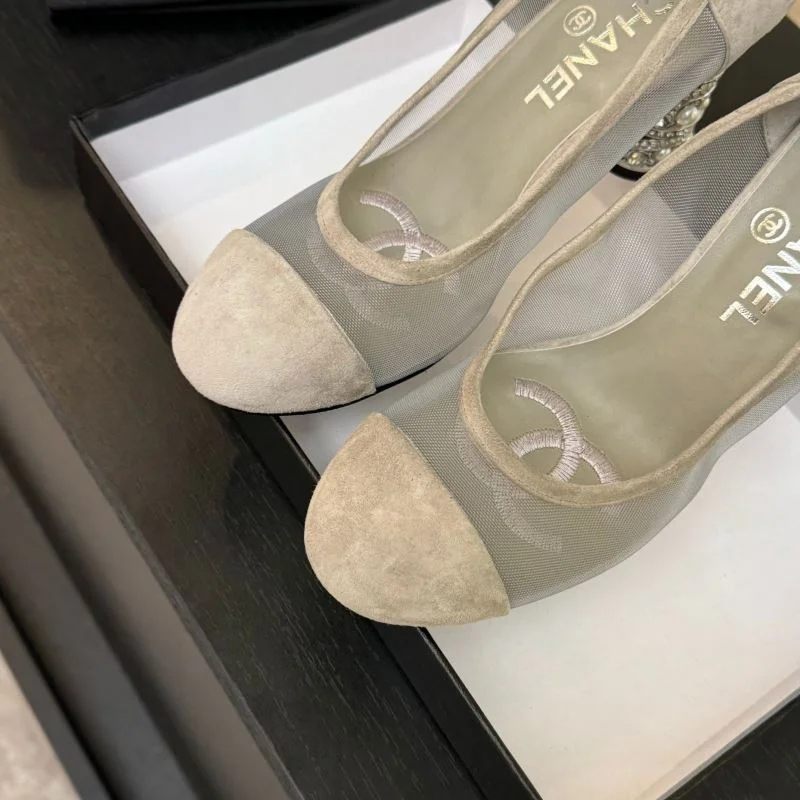 Chanel Heeled Shoes Youthful 18150