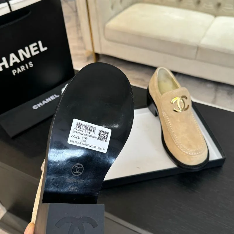 Snug Chanel Heeled Shoes 18129
