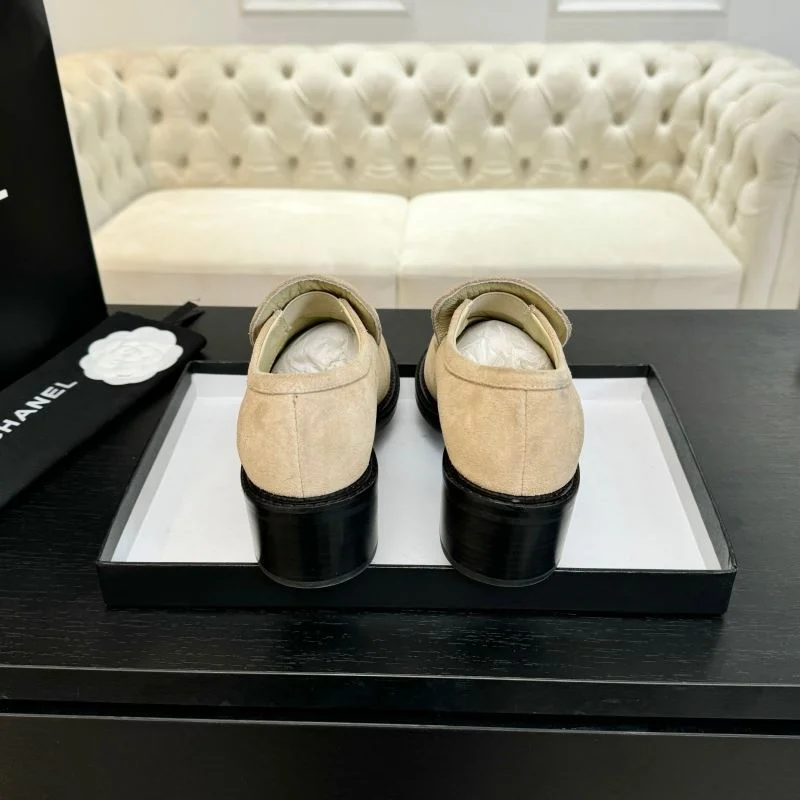 Snug Chanel Heeled Shoes 18129