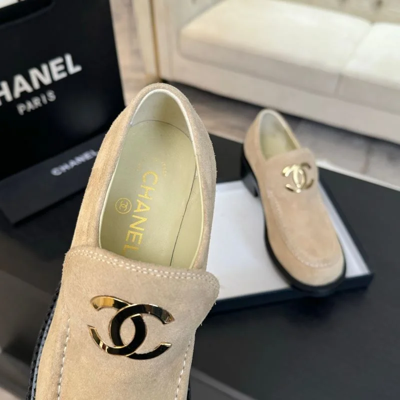 Snug Chanel Heeled Shoes 18129