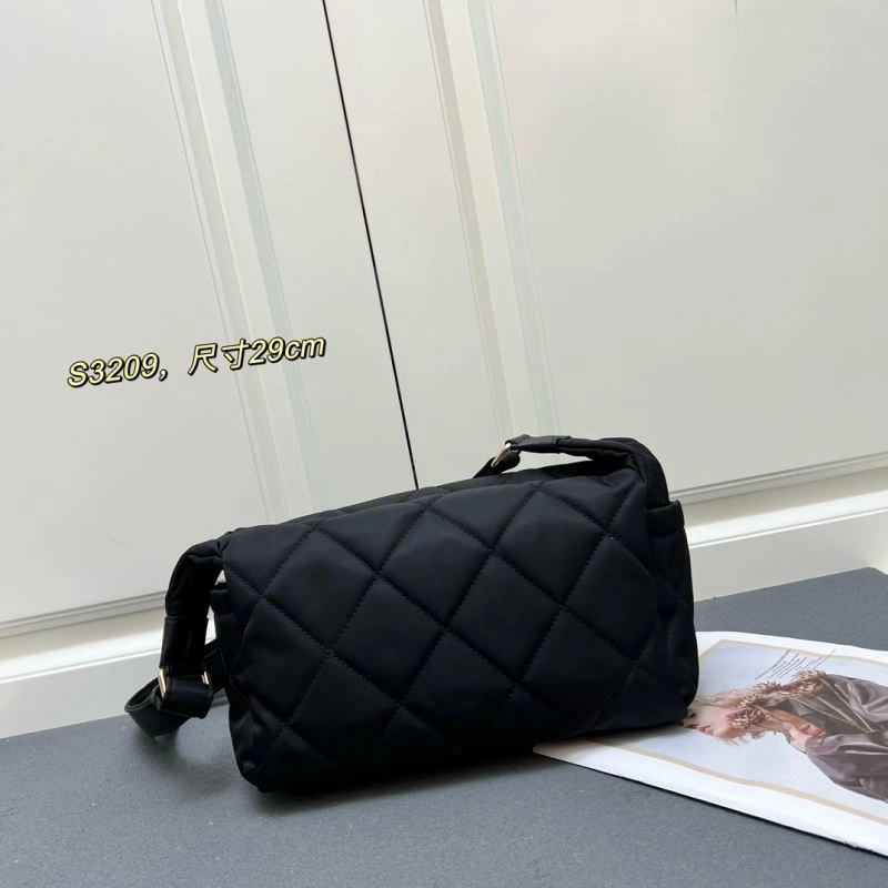 Chanel Hobo Bags Neat 84406