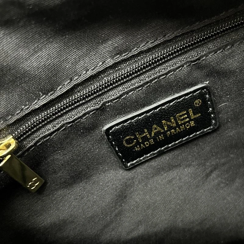 Chanel Hobo Bags Neat 84406