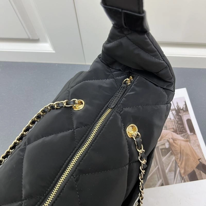Chanel Hobo Bags Modern 84402