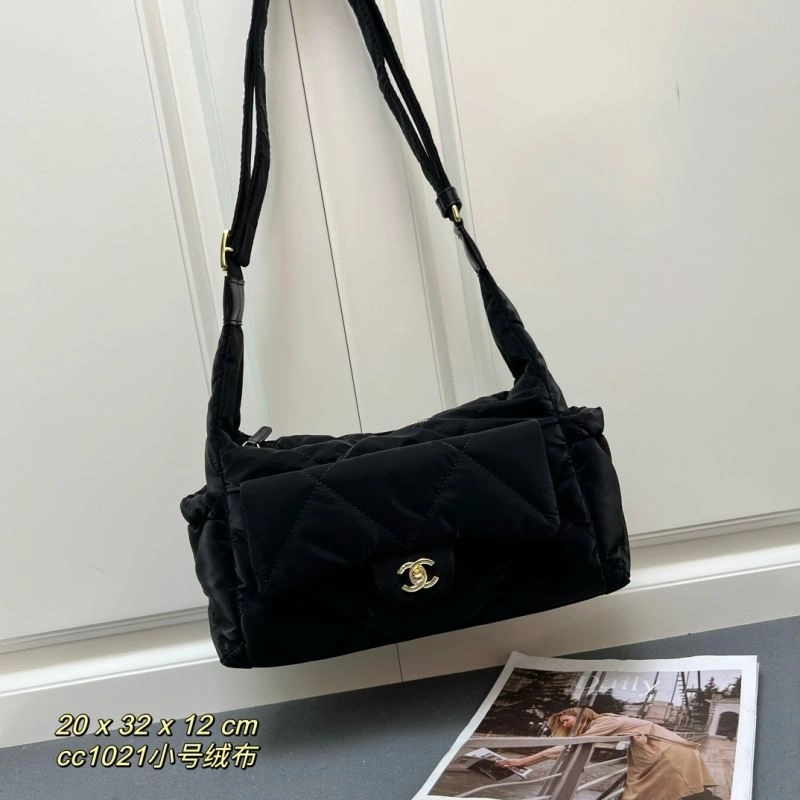 Chanel Hobo Bags Effortless 84436