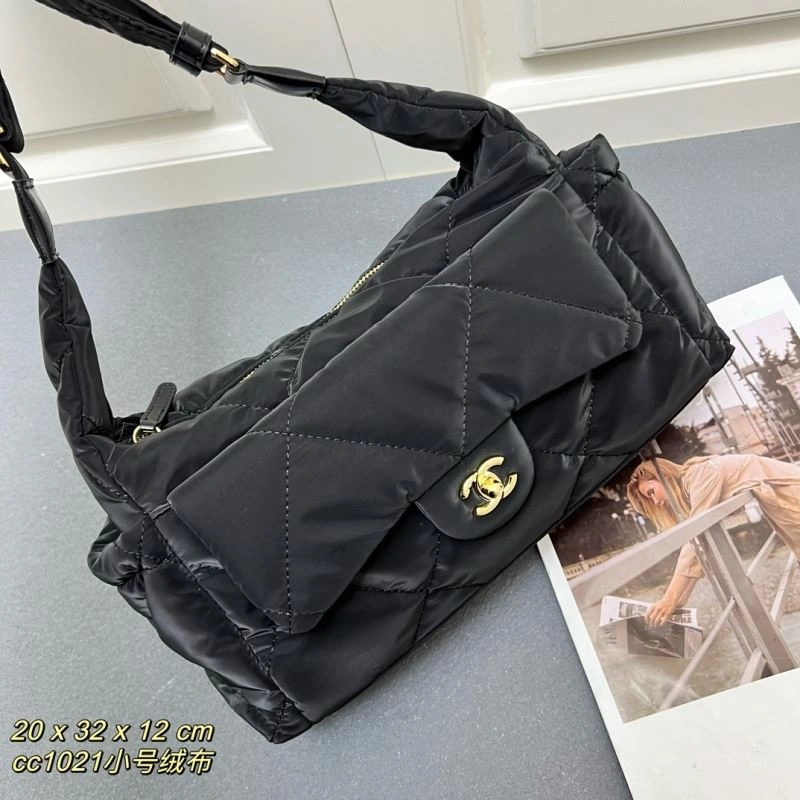 Chanel Hobo Bags Effortless 84436