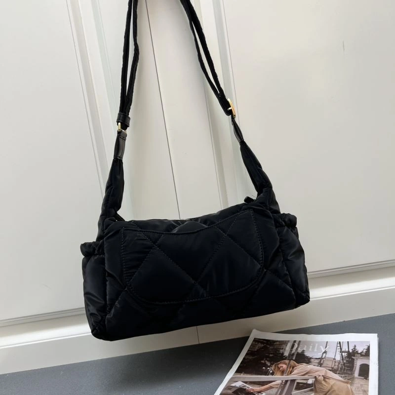 Chanel Hobo Bags Effortless 84436