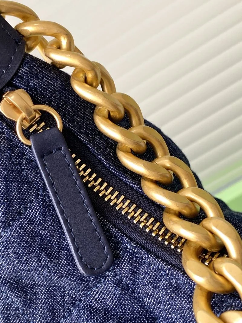 Chanel Hobo Bags Classic 53916