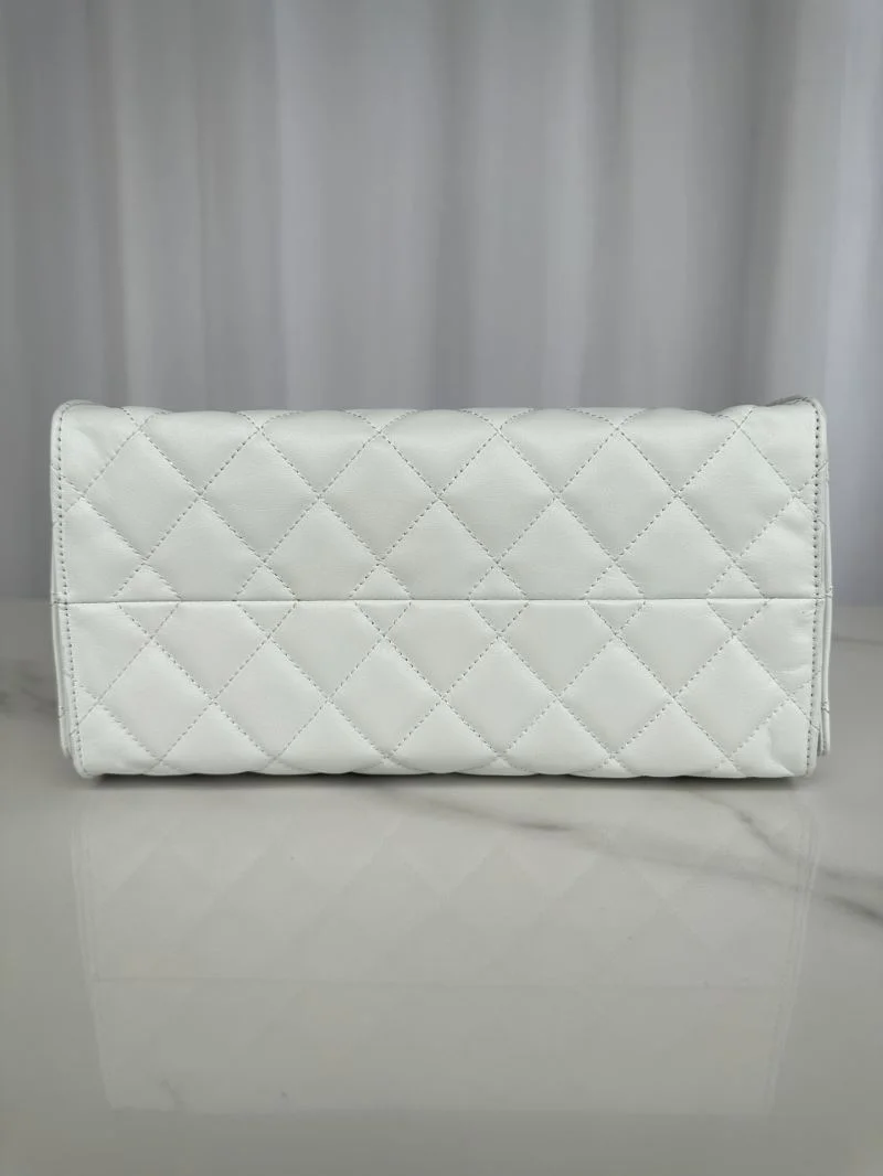 Chanel Hobo Bags Breathable 53210