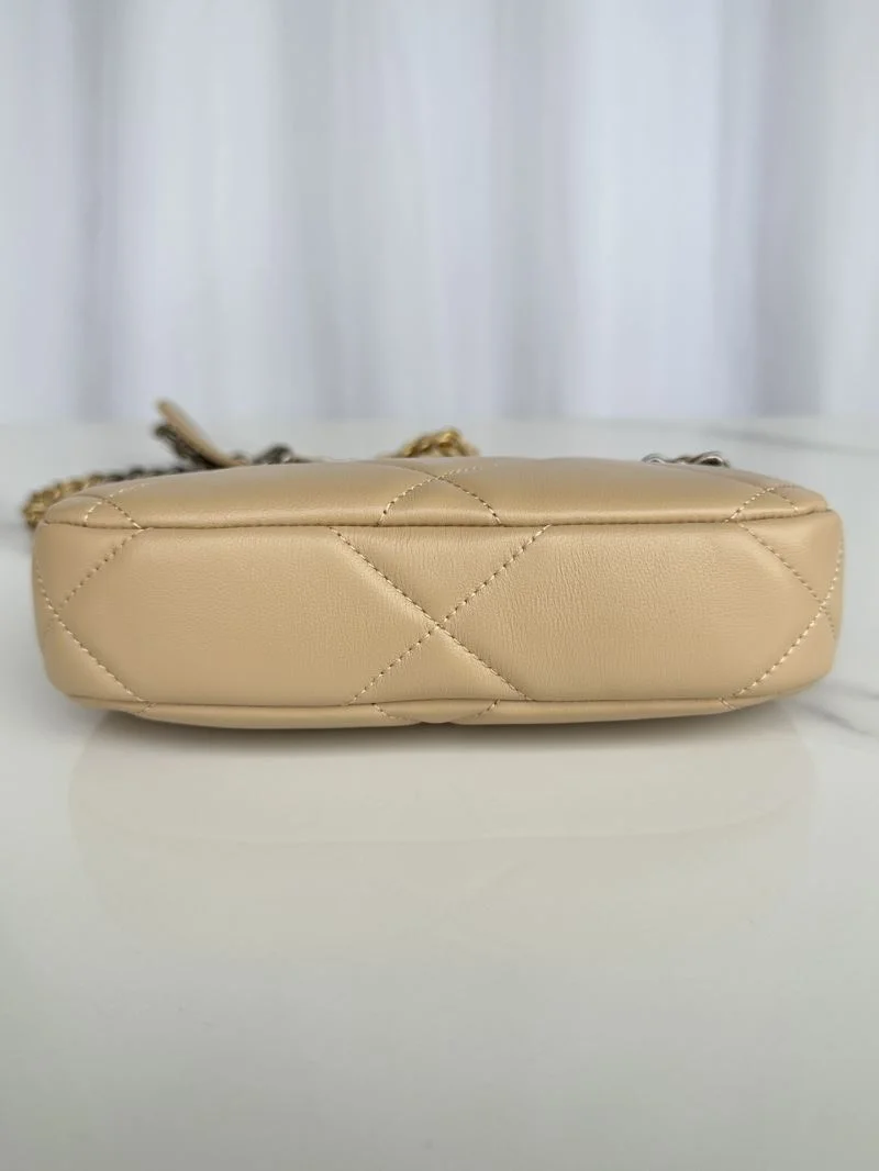 Chanel Hobo Bags SunProtective 53219