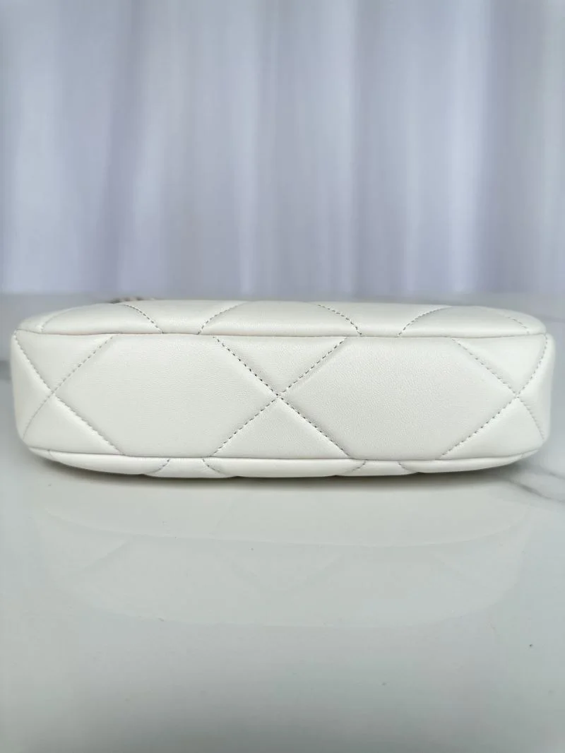 Chanel Hobo Bags BestValue 53185