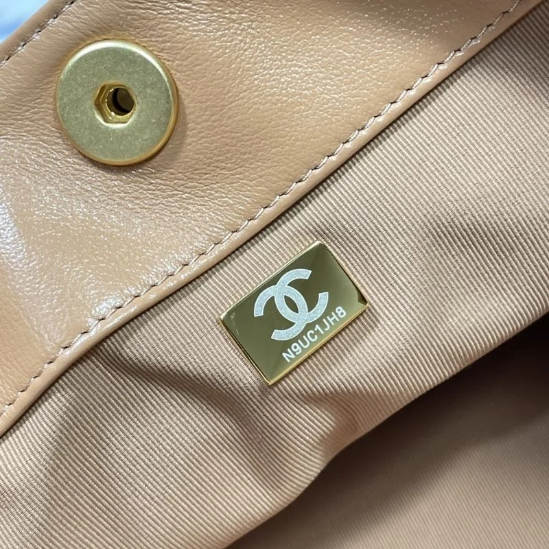 Chanel Hobo Bags Versatile 53261