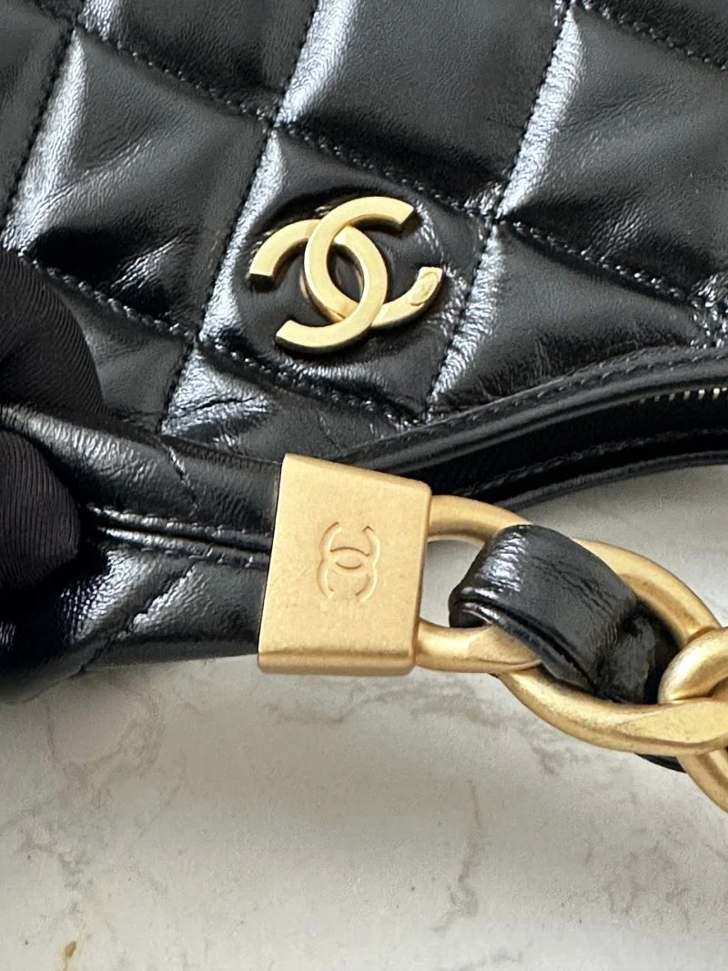 Chanel Hobo Bags Comfortable 53168