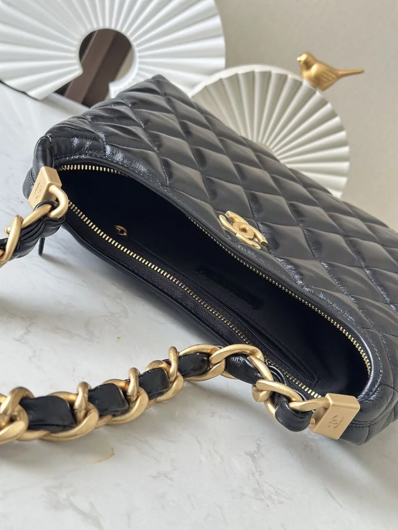 Chanel Hobo Bags TechFriendly 53282
