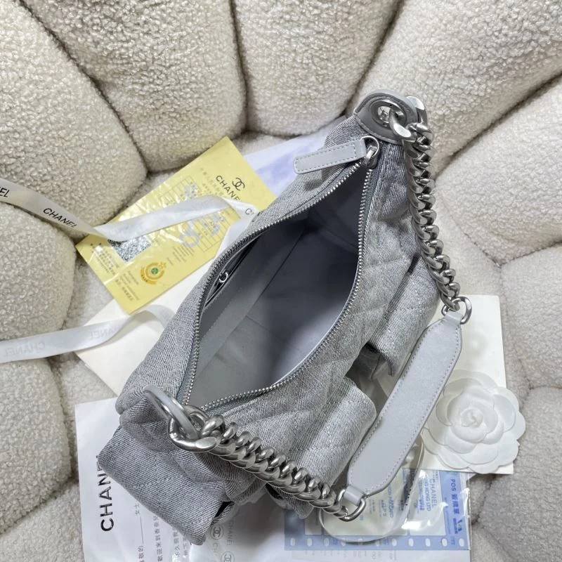 WellDesigned Chanel Hobo Bags 53159