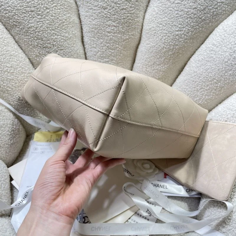 Chanel Hobo Bags Minimalist 53139