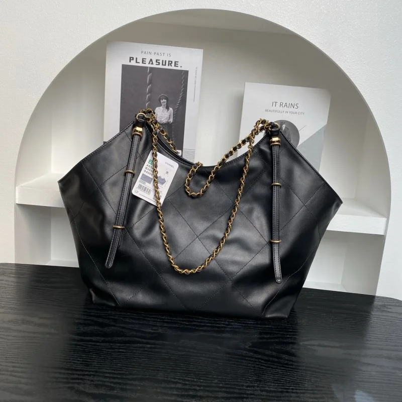 Tailored Chanel Hobo Bags 53165