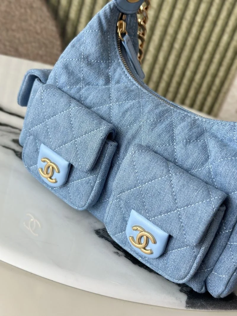 Chanel Hobo Bags Bright 53124