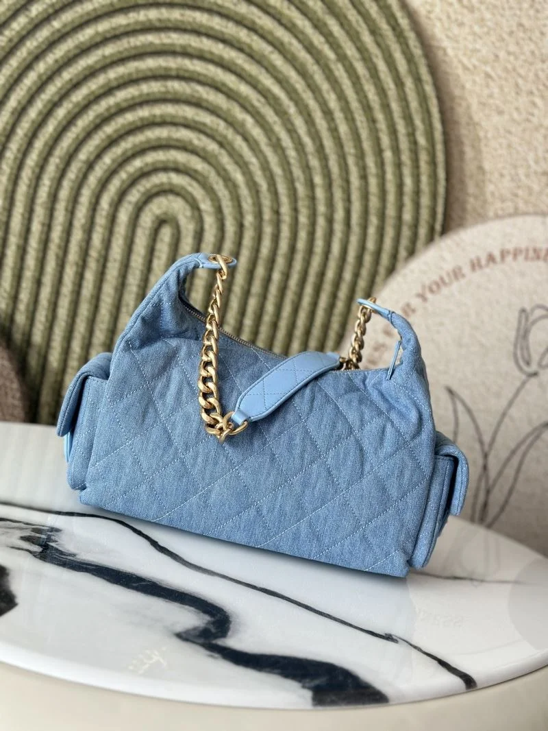 Chanel Hobo Bags Effortless 53126