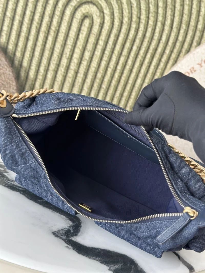 Chanel Hobo Bags Durable 53120