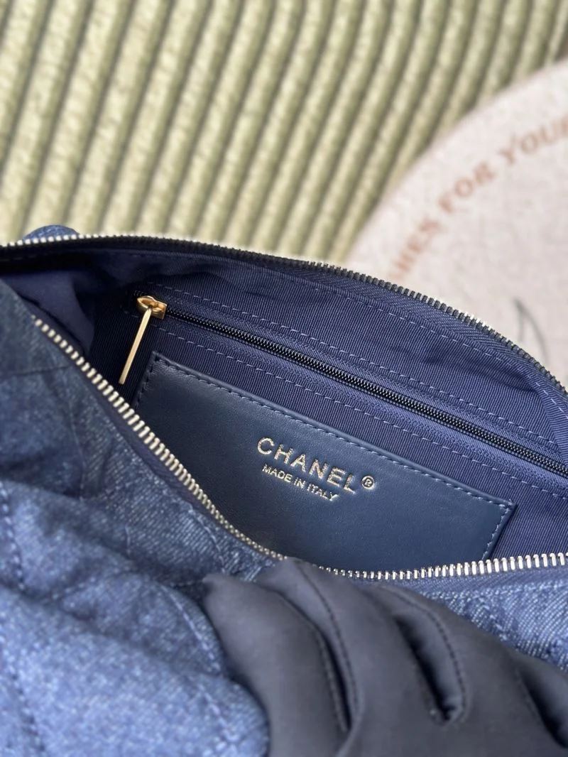 Chanel Hobo Bags Durable 53120