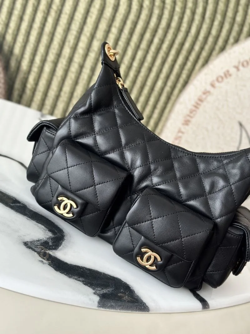 Chanel Hobo Bags Compact 53125