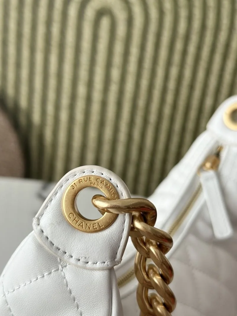 Chanel Hobo Bags Resilient 53123