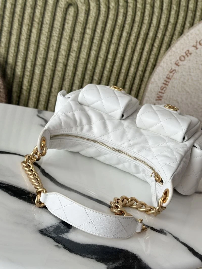 Chanel Hobo Bags Resilient 53123