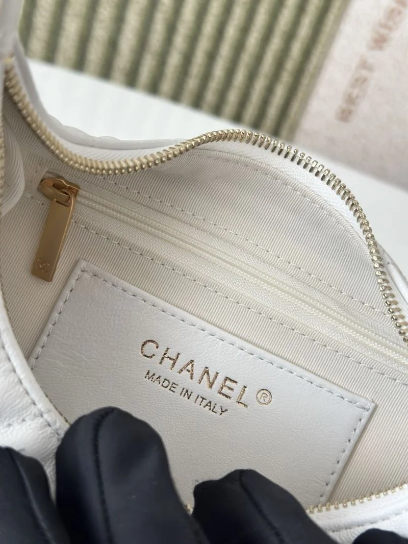 Chanel Hobo Bags Resilient 53123