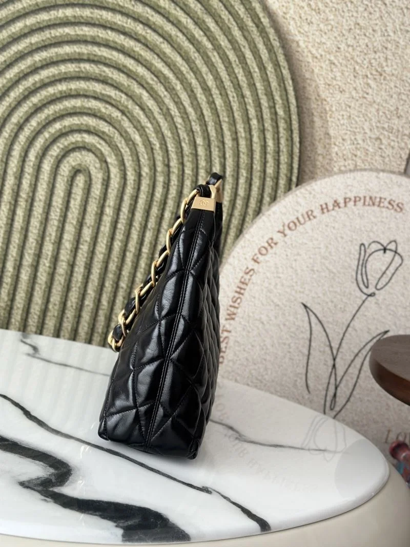 Chanel Hobo Bags Sophisticated 53112