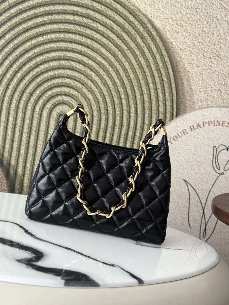 Chanel Hobo Bags Sophisticated 53112