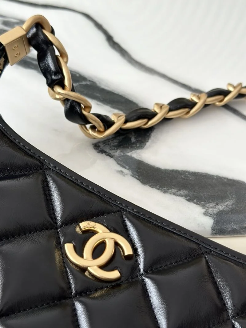 Chanel Hobo Bags Sophisticated 53112