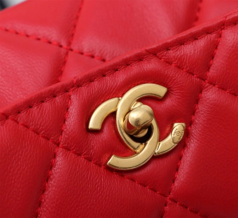 Refined Chanel Hobo Bags 86330