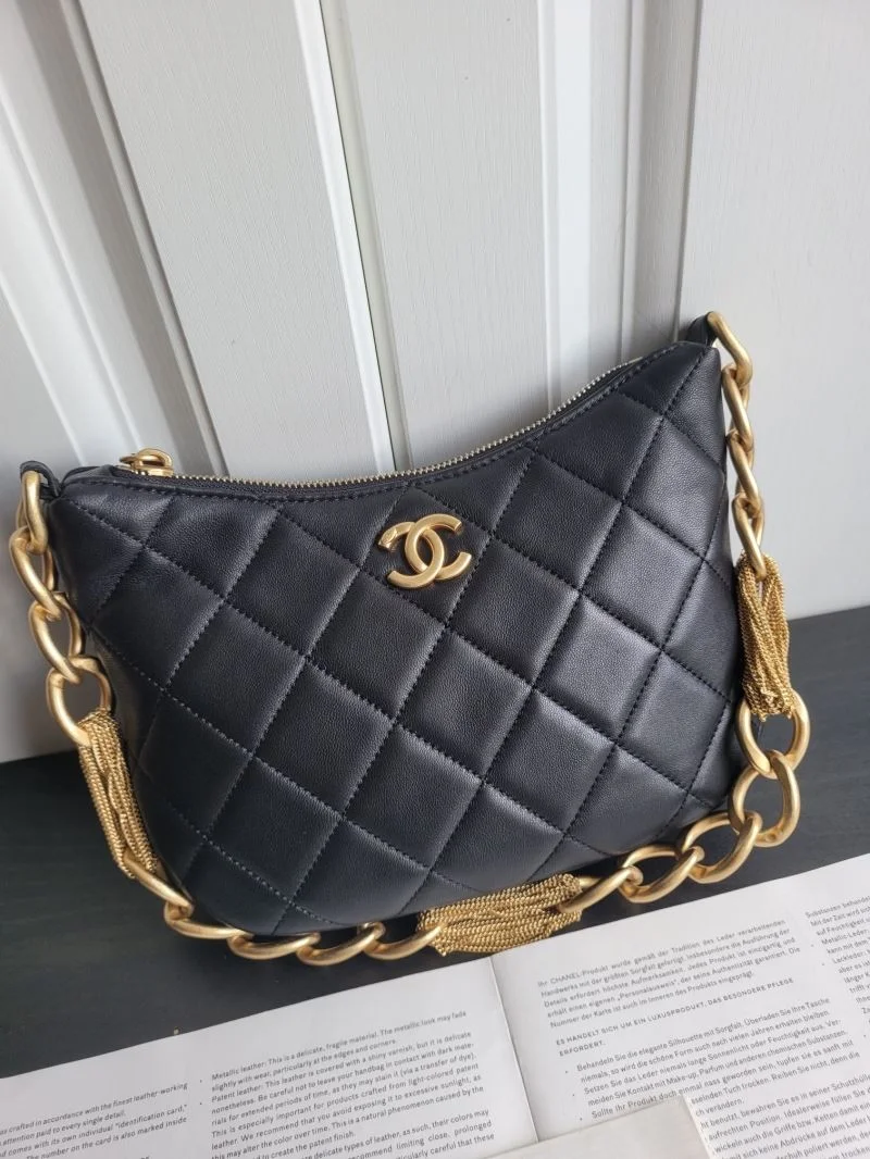 Chanel Hobo Bags Sleek 54998