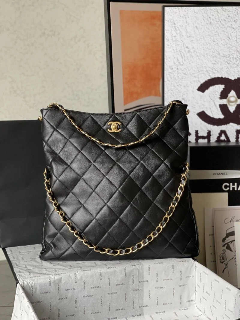 Trendsetting Chanel Hobo Bags 54993