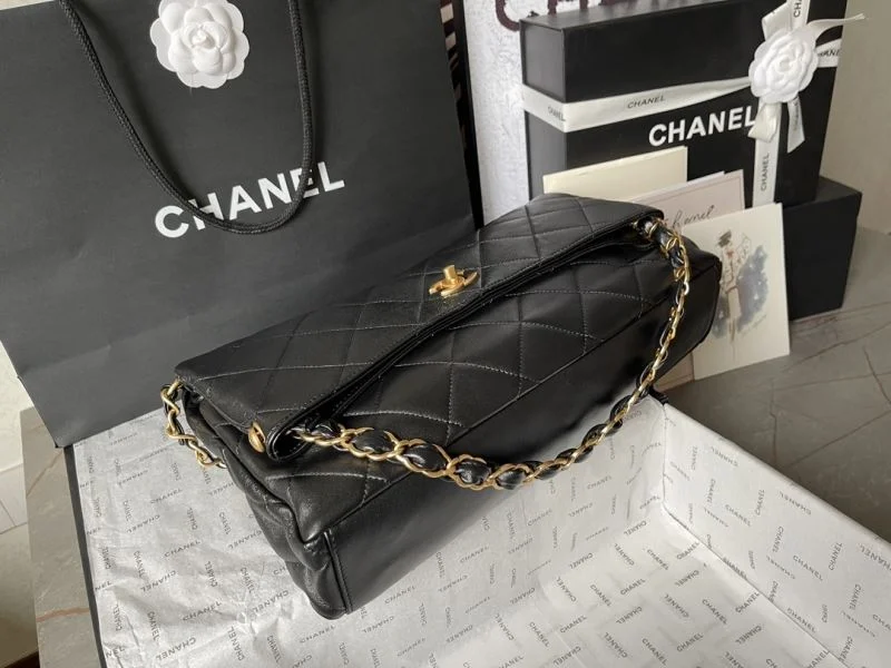 Trendsetting Chanel Hobo Bags 54993