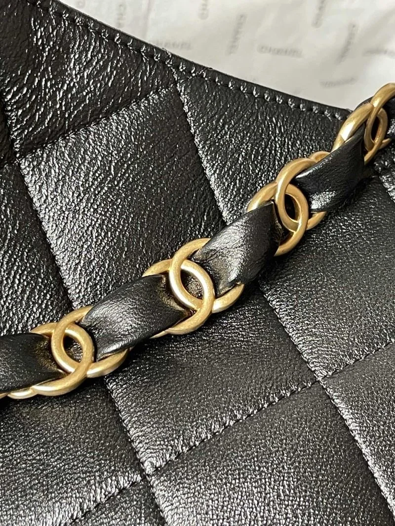 Trendsetting Chanel Hobo Bags 54993