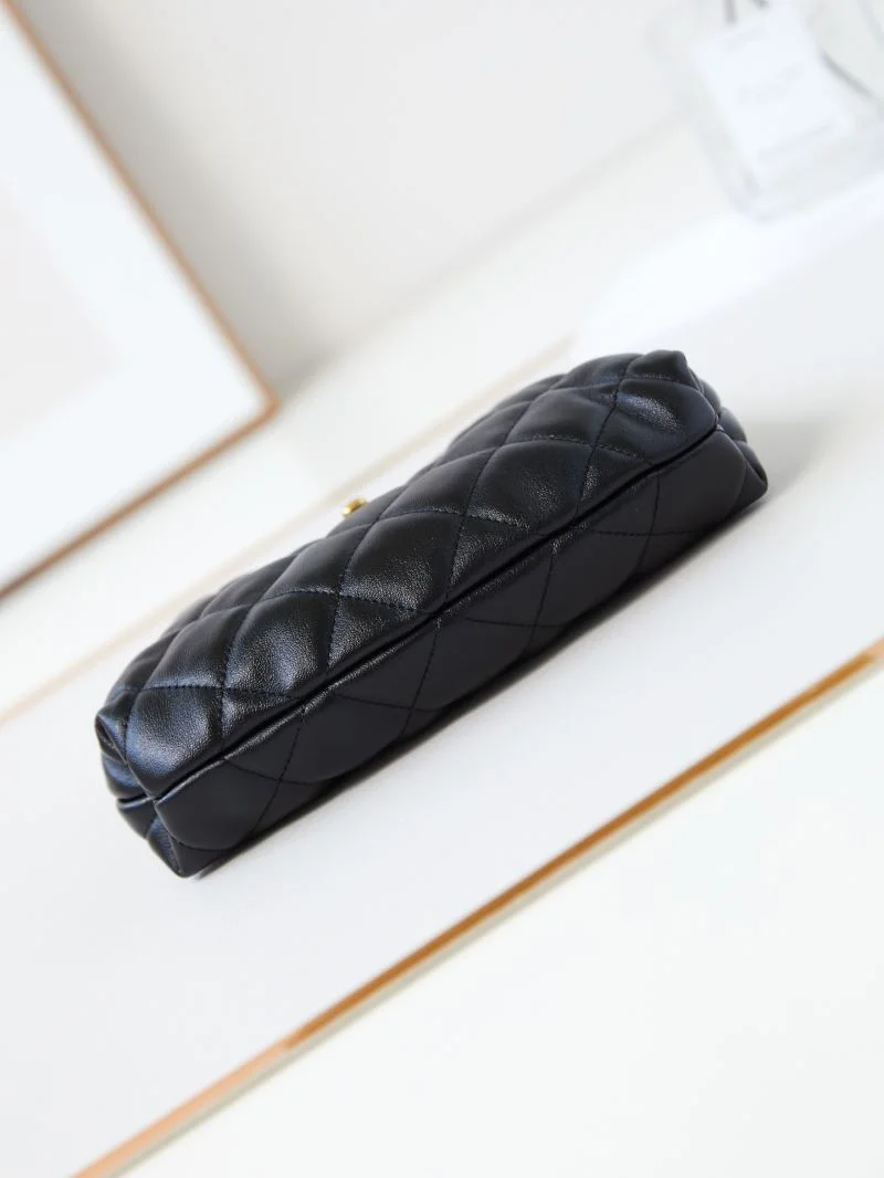 Chanel Hobo Bags Unique 54981