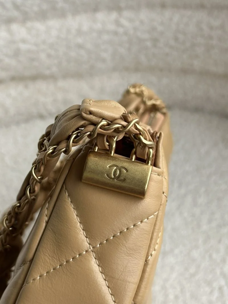 Chanel Hobo Bags Cozy 54976