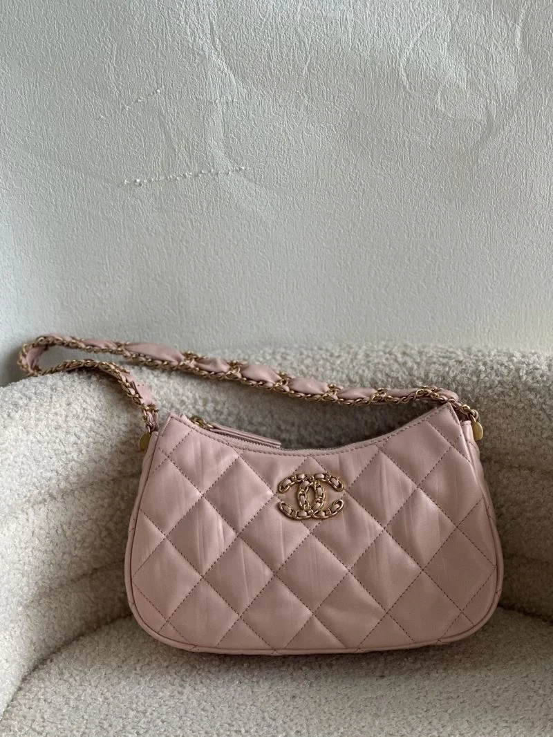 EyeCatching Chanel Hobo Bags 55009
