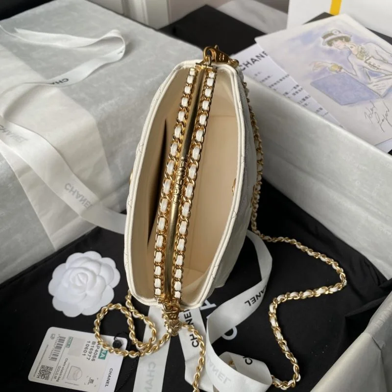 Chanel Hobo Bags Compact 55007