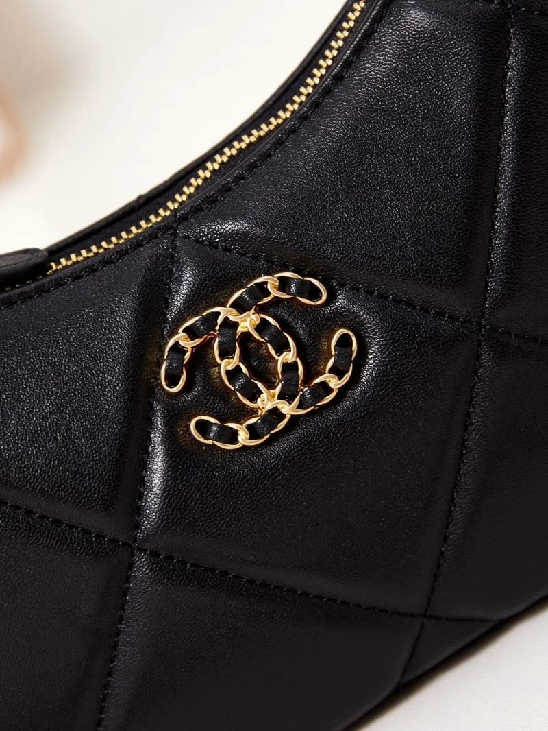 UrbanChic Chanel Hobo Bags 54964