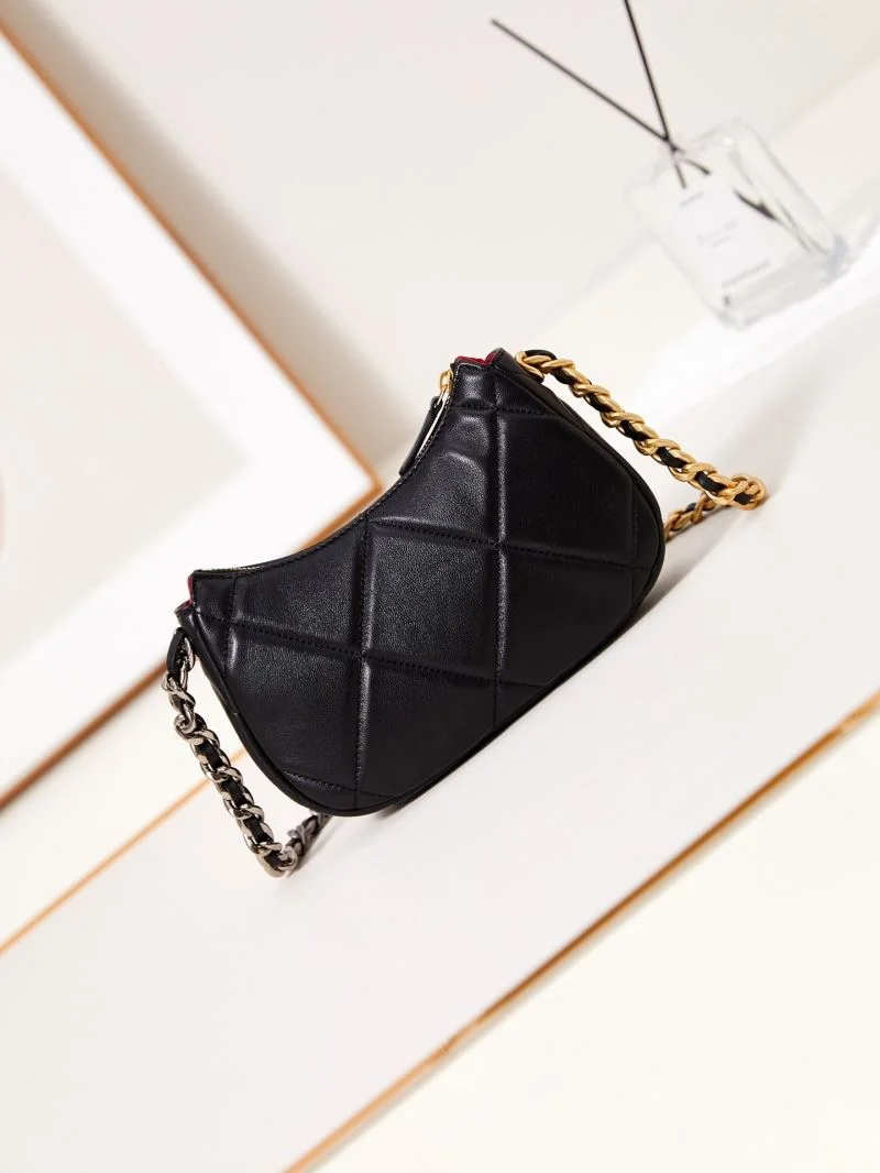UrbanChic Chanel Hobo Bags 54964