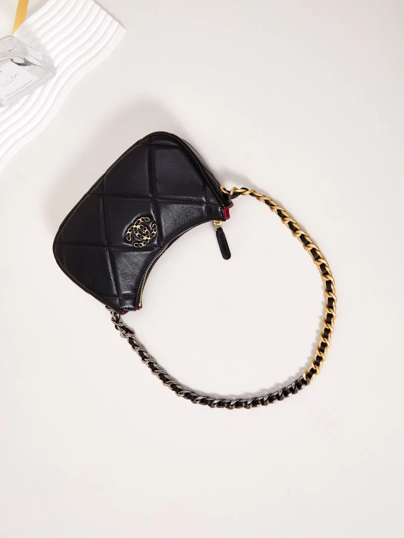 UrbanChic Chanel Hobo Bags 54964