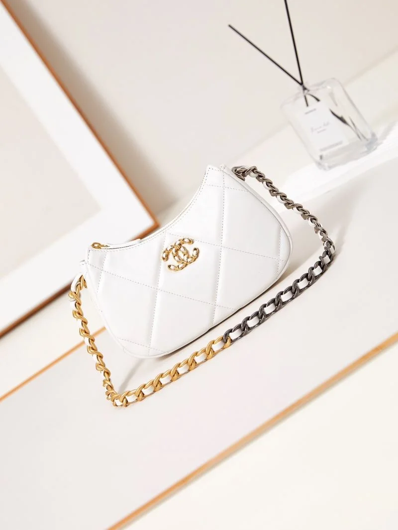 Chanel Hobo Bags TimelessDesign 54961
