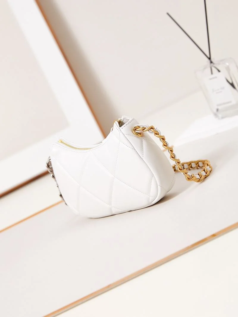 Chanel Hobo Bags TimelessDesign 54961