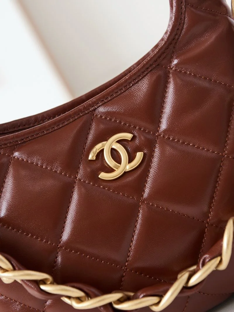 Chanel Hobo Bags Chic 54940
