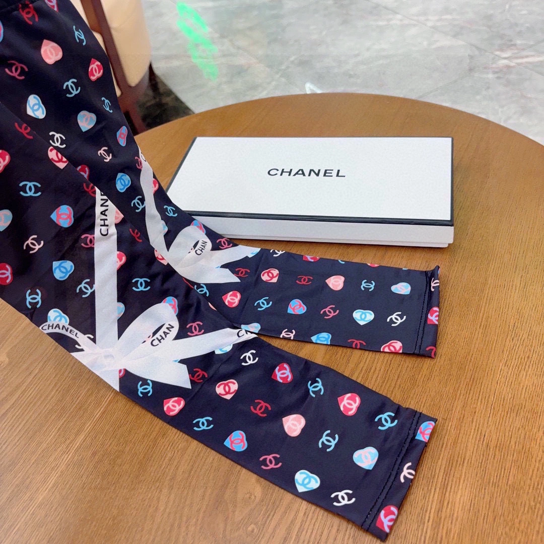 Minimalist Chanel Ice Silk Sleeves 264953