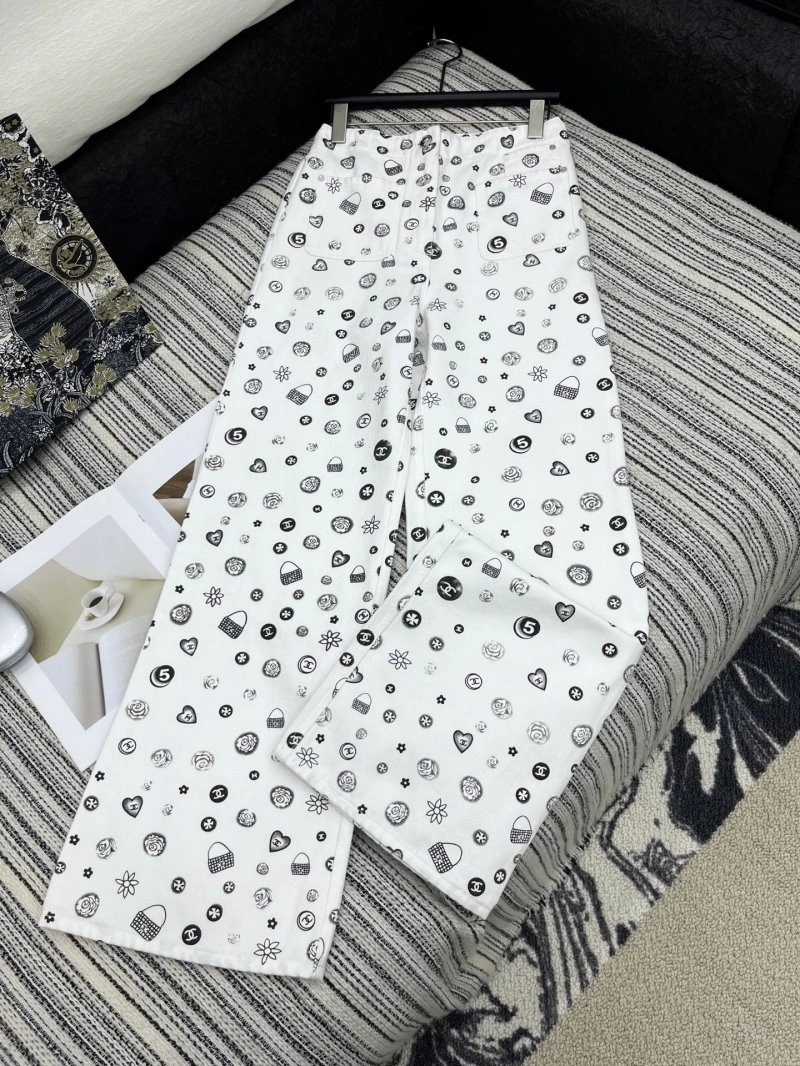 Chanel Jeans TravelReady 108977