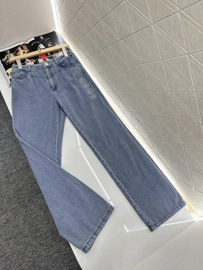 WellDesigned Chanel Jeans 108981